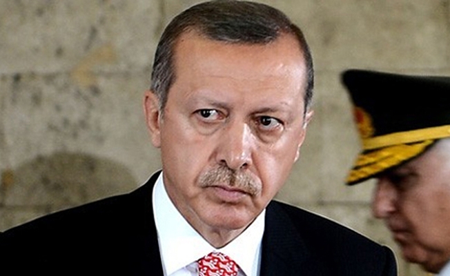 Çember daralıyor: İki isim daha partiden kovuldu!