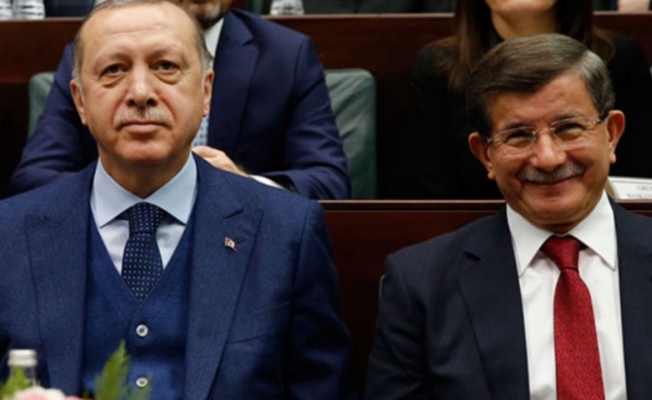Davutoğlu ve ekibi istifa etmekten vazgeçti