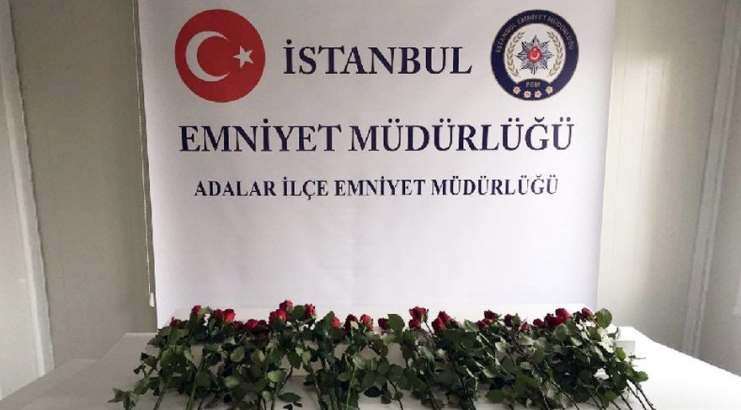 Büyükada'da 600 TL'lik gül çalındı!