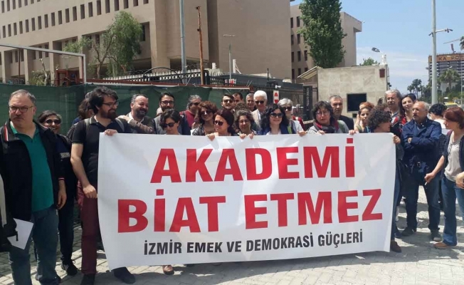 Barış Akademisyeni'ne beraat çıkmadı