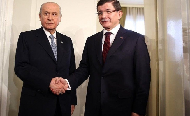Akp'de iç karışıklıklar hız kesmeden devam diyor