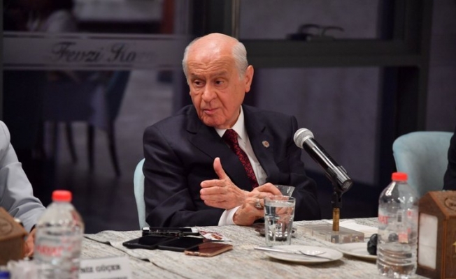 Bahçeli: Rap adına Türkiye'de darbe yapmaya heveslenen insanlar türer