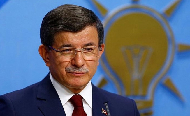 AKP'de ipler kopuyor: Davutoğlu istifa etti
