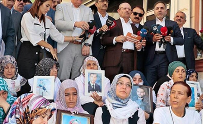HDP önünde toplanan aile sayısı 36'ya yükseldi