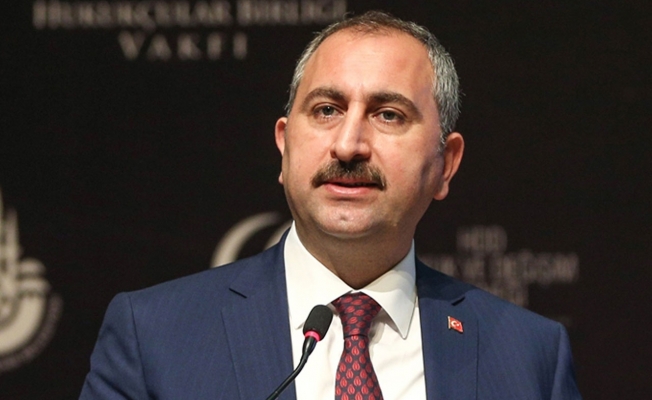 Adalet Bakanı Gül'den AKP'ye yakın yazara şok yanıt