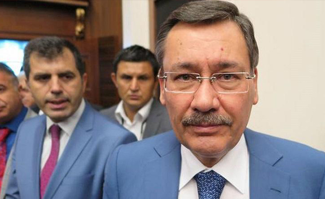 Melih Gökçek bir kez daha kandırıldı: İmamoğlu'na yüklenecekti, fena patladı