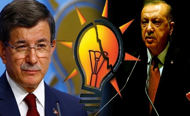 AKP'de istifalar hız kesmeden devam ediyor: 'Davutoğlu Hocamız ile...'