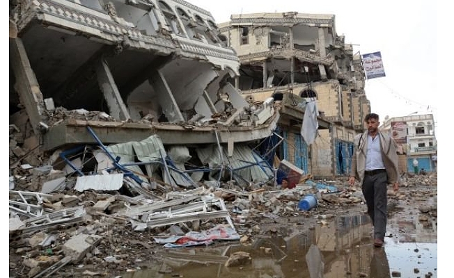 Suudi Arabistan ateşkesi bozdu: Yemen'e hava saldırısı!