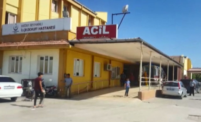 Göçmenleri taşıyan askeri araç devrildi: Ölü ve yaralılar var!