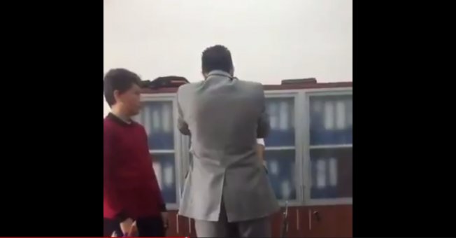 VİDEO | Öğrenciye şiddet: Bu görüntüler pes dedirtti