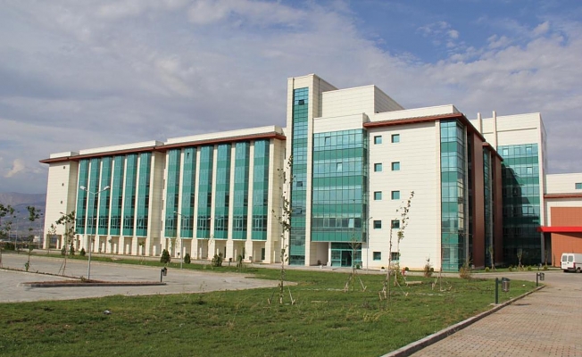 Fay hattı üzerine hastane!