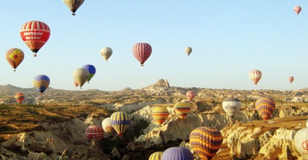 Kapadokya'da sıcak hava balonu düştü