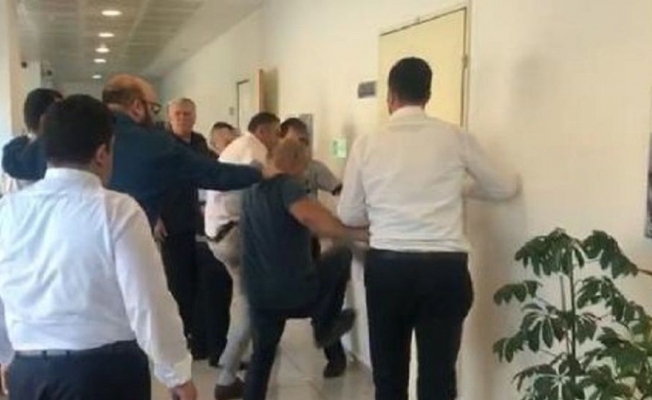 VİDEO | Gemlik'te hareketli anlar: Belediye binasında saldırı!