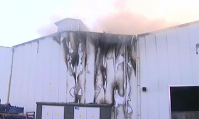 VİDEO | Sanayi bölgesinde fabrika yangını