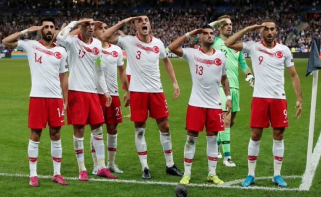 Milli Takım, Fransa deplasmanında zoru başardı