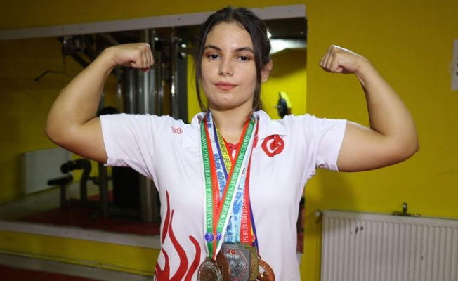 Dünya ikincisi Gamze'nin doktorluk hayali de gerçek oluyor