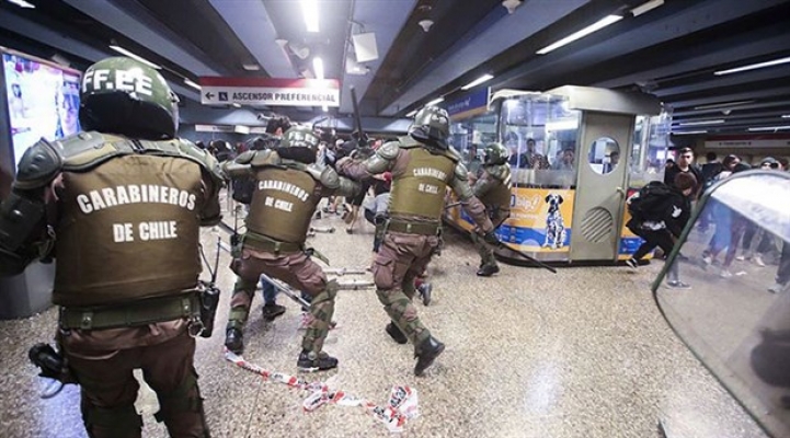 Şili'de ordu sokakta