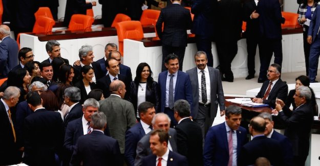 Dünyadan ilk tepki Almanya'dan: Kutuplaşmadan kaygılıyız