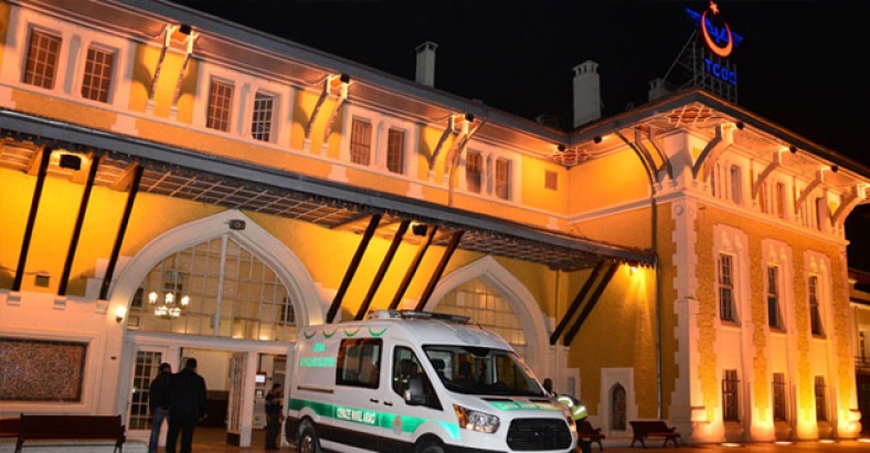 Tren Garı'nda feci ölüm!