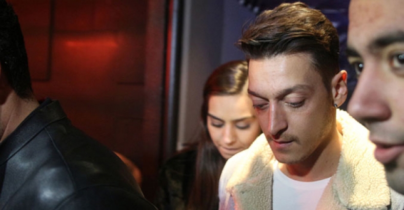 Mesut Özil, İstanbul'a geldi
