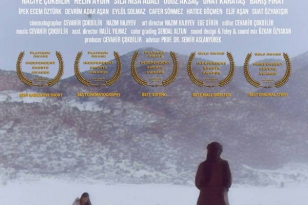 Ödülü Hollywood'dan kargo ile geldi