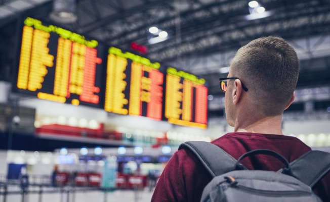 Orly Havalimanı’nda kriz sürekli rötarlara yol açıyor