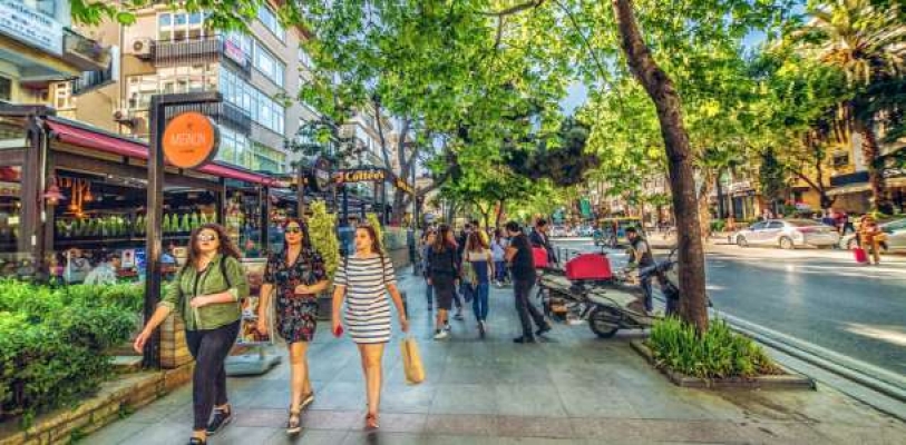 Değer kaybeden Bağdat Caddesi sorunları çözmek için dernekleşti