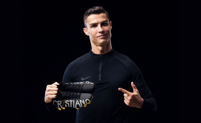 Ronaldo'nun sosyal medya geliri kulüpten kazandığını geçti