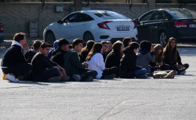 Lise öğrencilerini taciz eden hademe gözaltına alındı