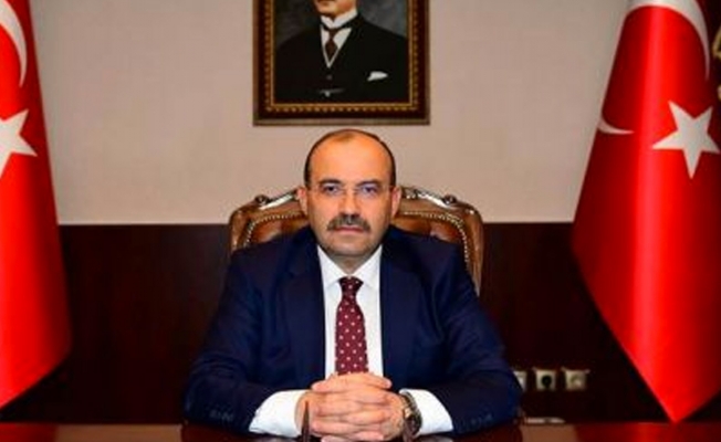 Trabzon Valisi'nden talimat: Siyasi paylaşım yapan memurlara disiplin cezası verin