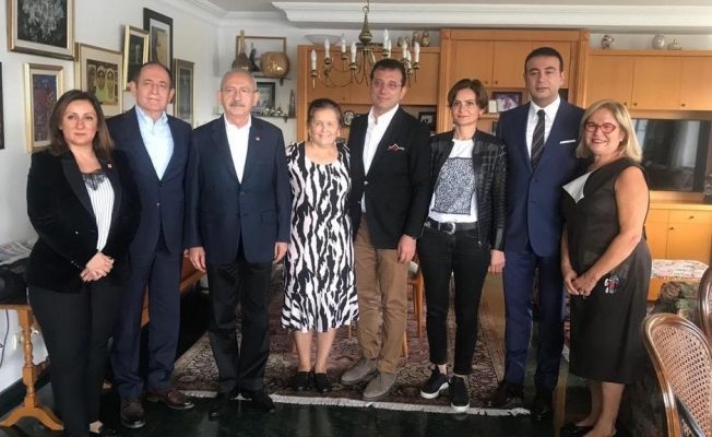 Kılıçdaroğlu, İmamoğlu, Akpolat ve Kaftancıoğlu'ndan  Yıldız Kenter'e geçmiş olsun ziyareti