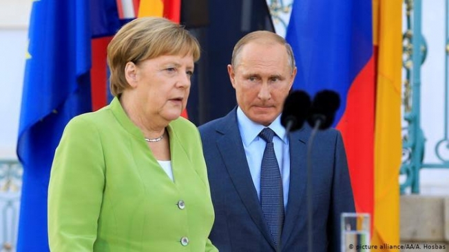Putin Merkel ile telefon görüşmesi yaptı