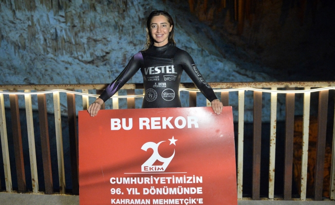 Şahika Ercümen rekor kırmaya devam ediyor