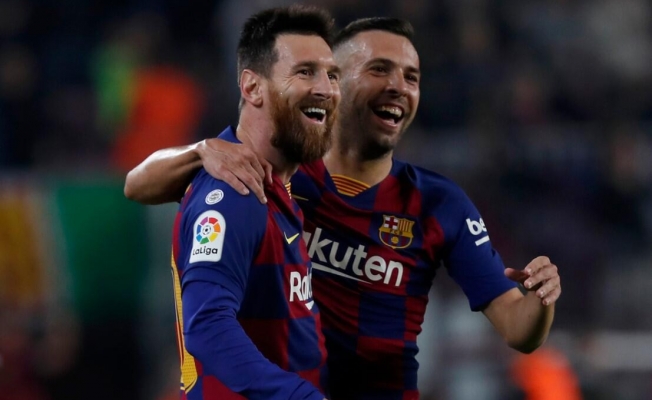 Lionel Messi kariyerinin 50. frikik golünü attı