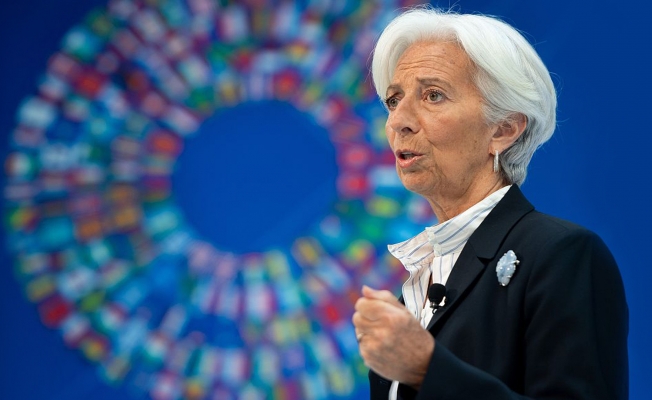 Christine Lagarde, ilk kadın başkanı olarak görevine başladı