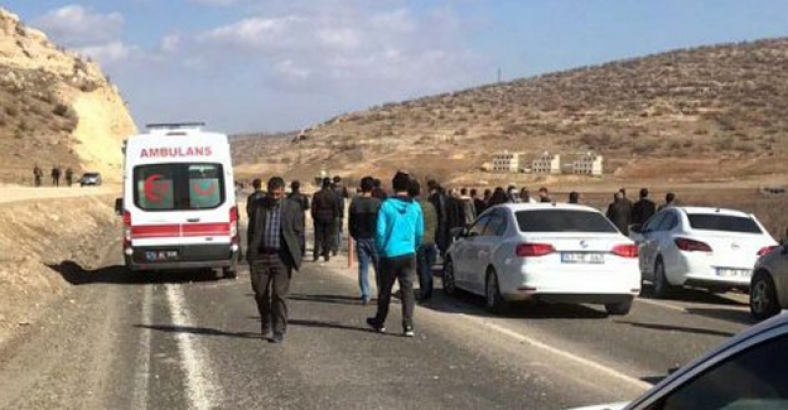 Askeri aracın geçişi sırasında patlama