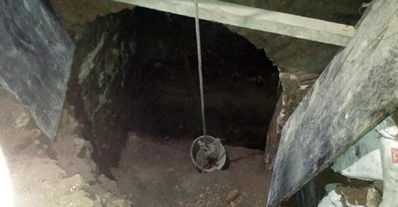 Cin duasıyla Sultanahmet Camisi'ne tünel kazarak define aradılar