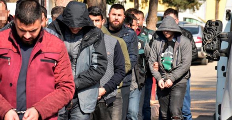 Sosyete çetesi yakalandı