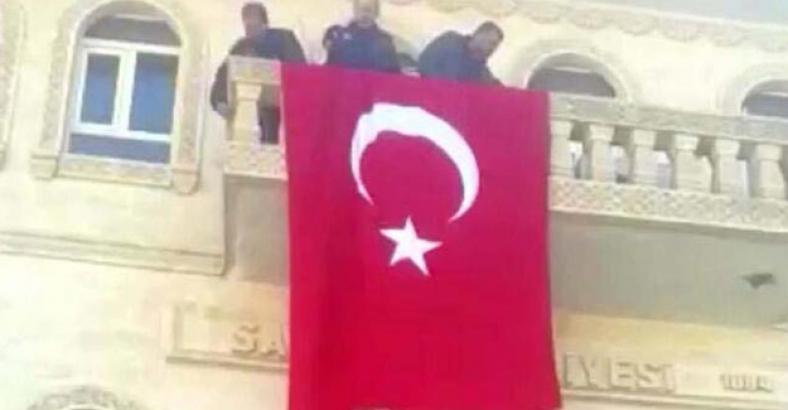 Mardin'in Savur Belediyesi'ne operasyon