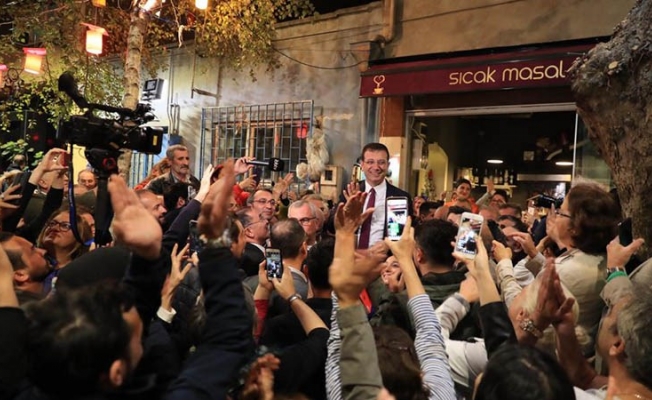 Kuzguncuk'ta İmamoğlu'na yoğun ilgi