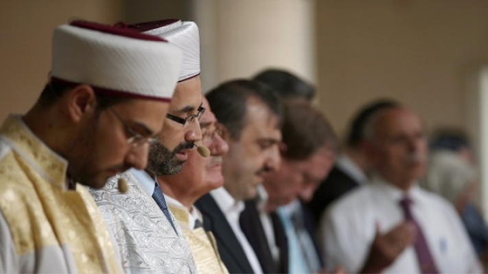 Dil bilmeyen imam Almanya'dan gönderilecek