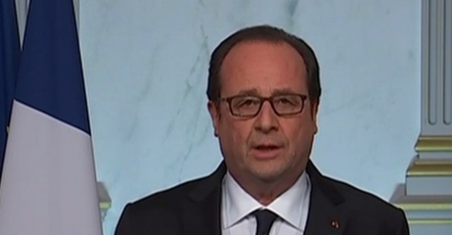 Hollande konuşurken keskin nişancının silahı ateş aldı