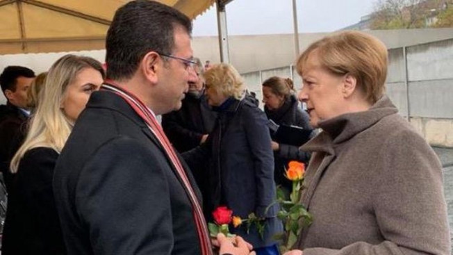Merkel'den İmamoğlu'na tebrik