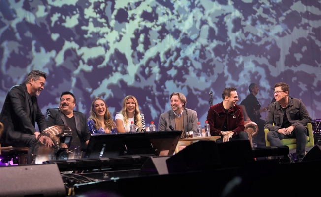 Beyaz Show'da 'anne' sürprizi