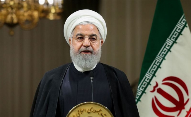 Ruhani'den muhafazakar kesime eleştiri