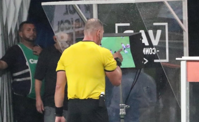 'VAR' operasyonu: Hakemler şike iddiasıyla gözaltında