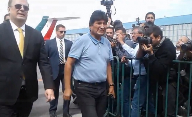 Morales Meksika'ya indi