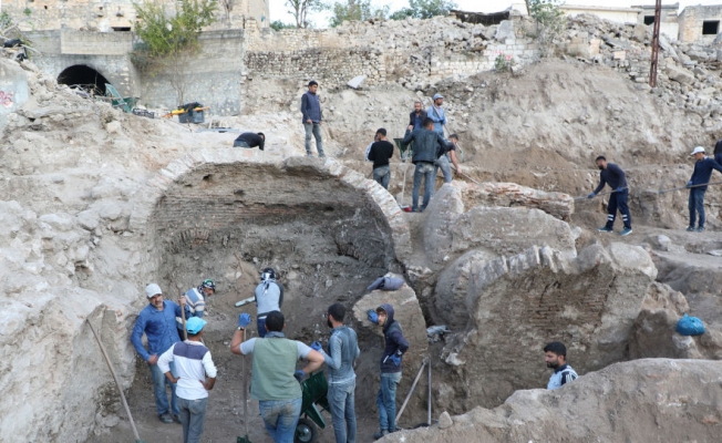 Yıkım sürerken Hasankeyf'te tarihi eser bulundu