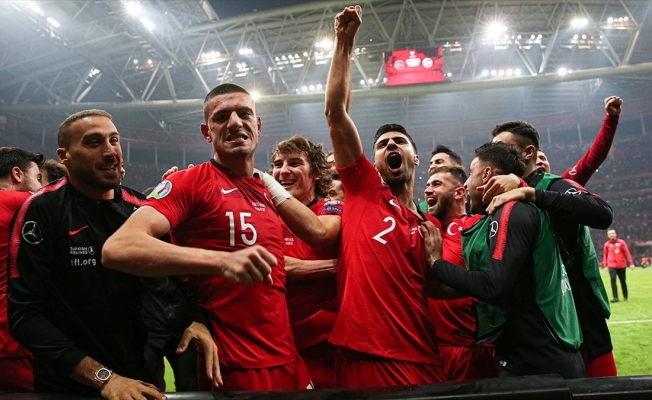 Milliler grup liderliği için sahada
