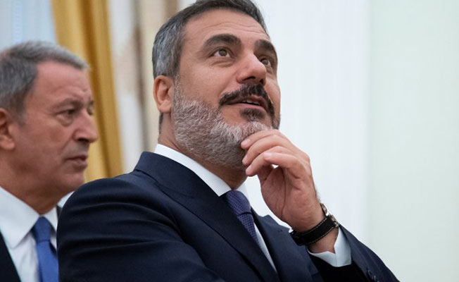 Hakan Fidan meşhur tetikçinin filmine gitti